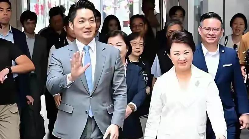 确认上凯道？2.2万人投票结果出炉！卢秀燕这回尴尬了，725看蒋万安的了！近日