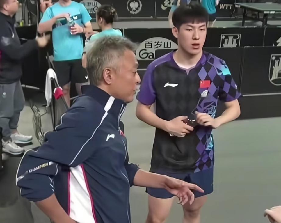 ​温瑞博和蒯曼，是来旅游的，不是来比赛的，也不是来学习的。因为一上场，就没有想