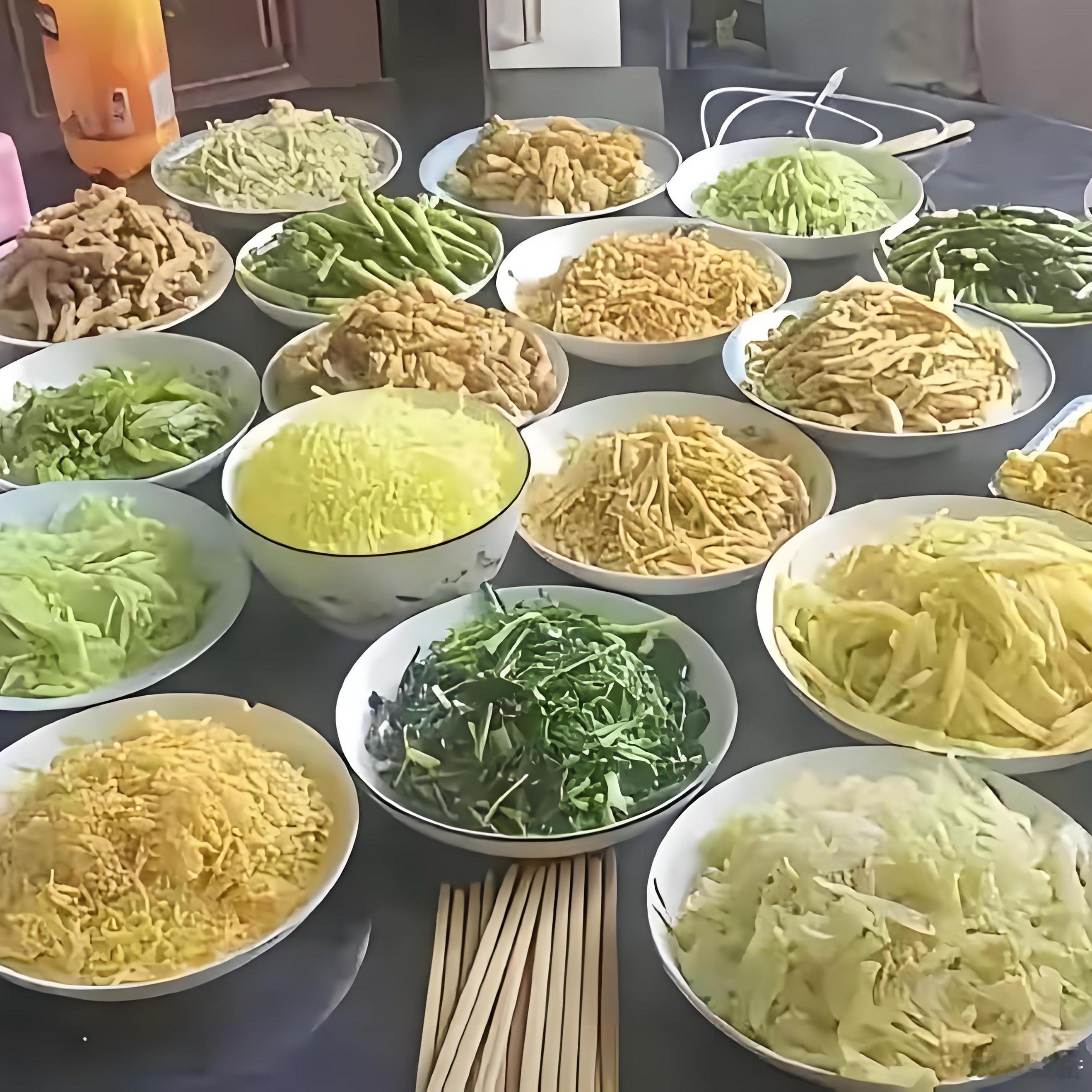 去亲戚家吃饭拿出来这些菜，该不该直接走？​​​