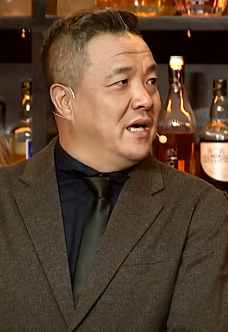 掘金为什么输球？听央视知名媒体人最客观分析的分析。掘金输球的直接原因有三：1