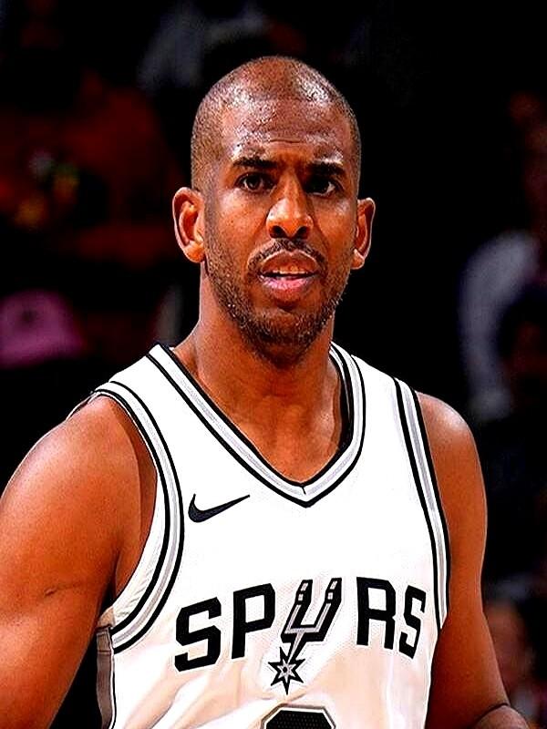 据可靠消息，快船和火箭的潜在交易又变复杂。大洛佩斯还稳稳待在雄鹿，快船手里根