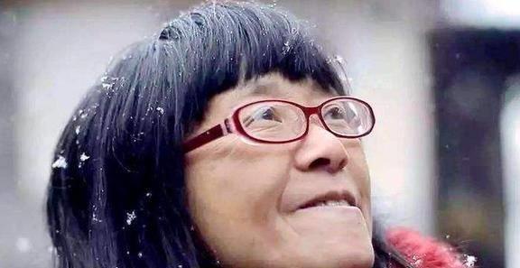 “睡你和被你睡差不多，无非是两具肉体碰撞”，看完《穿越大半个中国去睡你》觉得余秀