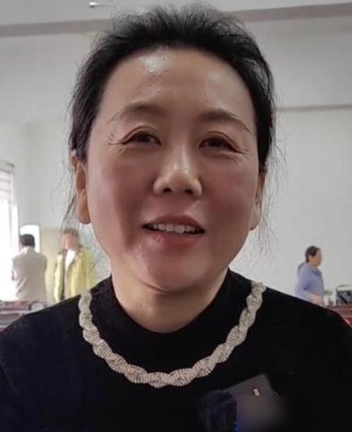 "国家把你借给我180天，现在平安还回来了，我骄傲。"神舟二十二号落地当
