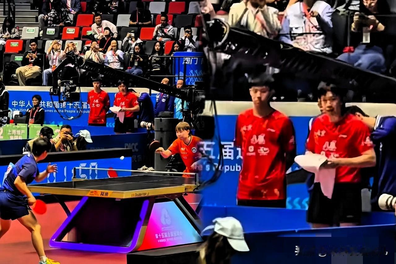 笑不活了家人们笑不活了，莎莎这场真的是公开课！连京队的小伙伴都看得入迷，