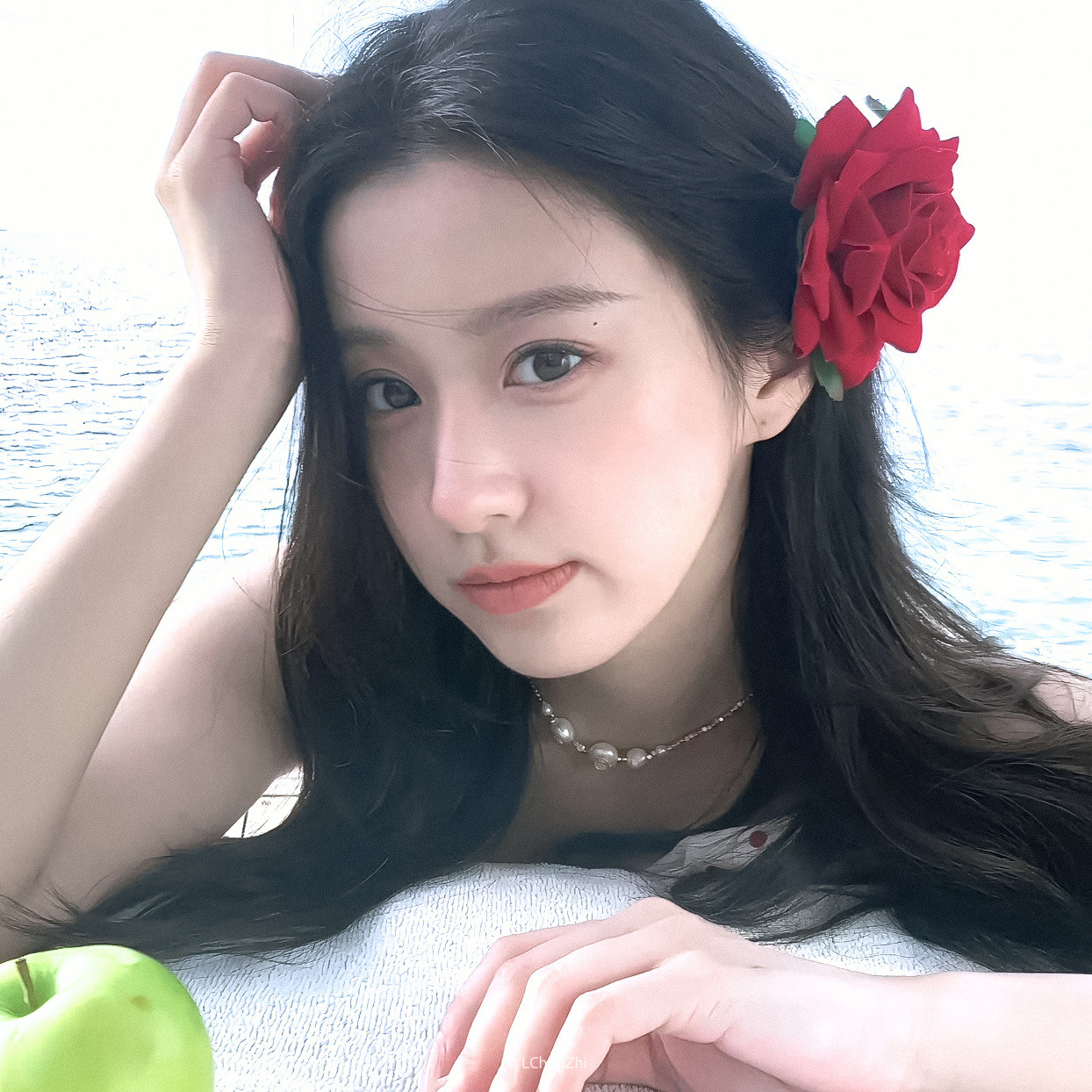 “迷人的笑颜吸引视线”/包上恩头像