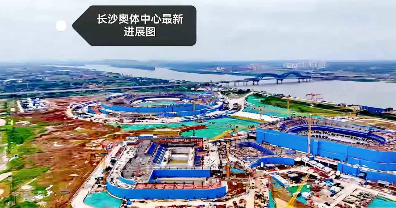 长沙这个奥体中心，开始全面成型了，未来这张图的长沙奥体中心就等着全部建成了。说真
