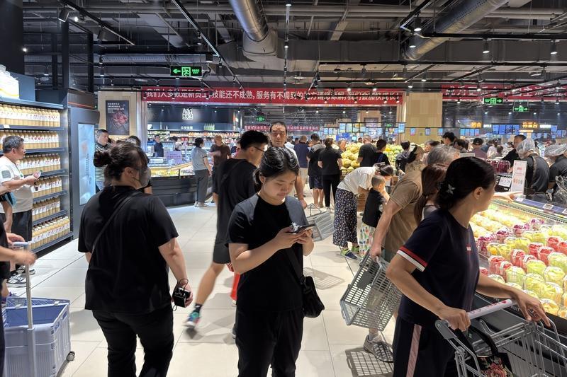 日均亏600万！永辉学胖东来学了个寂寞？21亿亏损背后藏着3个致命误区家人