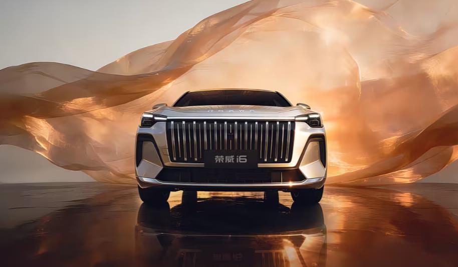 日前，上汽荣威发布紧凑型轿车全新荣威i6更多官图，该车此前已申报工信部，4月将上