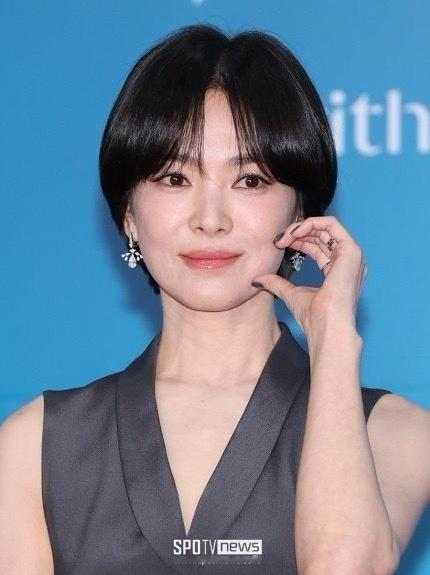 百想红毯上的女明星们，都挺漂亮的！！！​​​百想红毯​​​