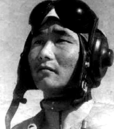 1965年，飞行员高长吉无视毛主席禁令，直接击落一架闯入我国的敌方侦察机，谁料，