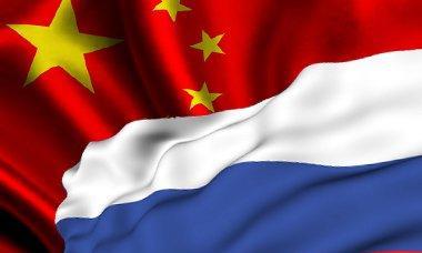 中国为啥没给俄罗斯军事援助？有人觉得，俄乌冲突打了三年，俄罗斯帮中国牵制了美国，