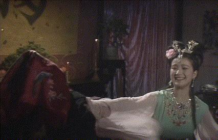 她在戏校是出名的“问题学生”，翻墙、打架，老师头疼。20年后，她成了中国男人心里