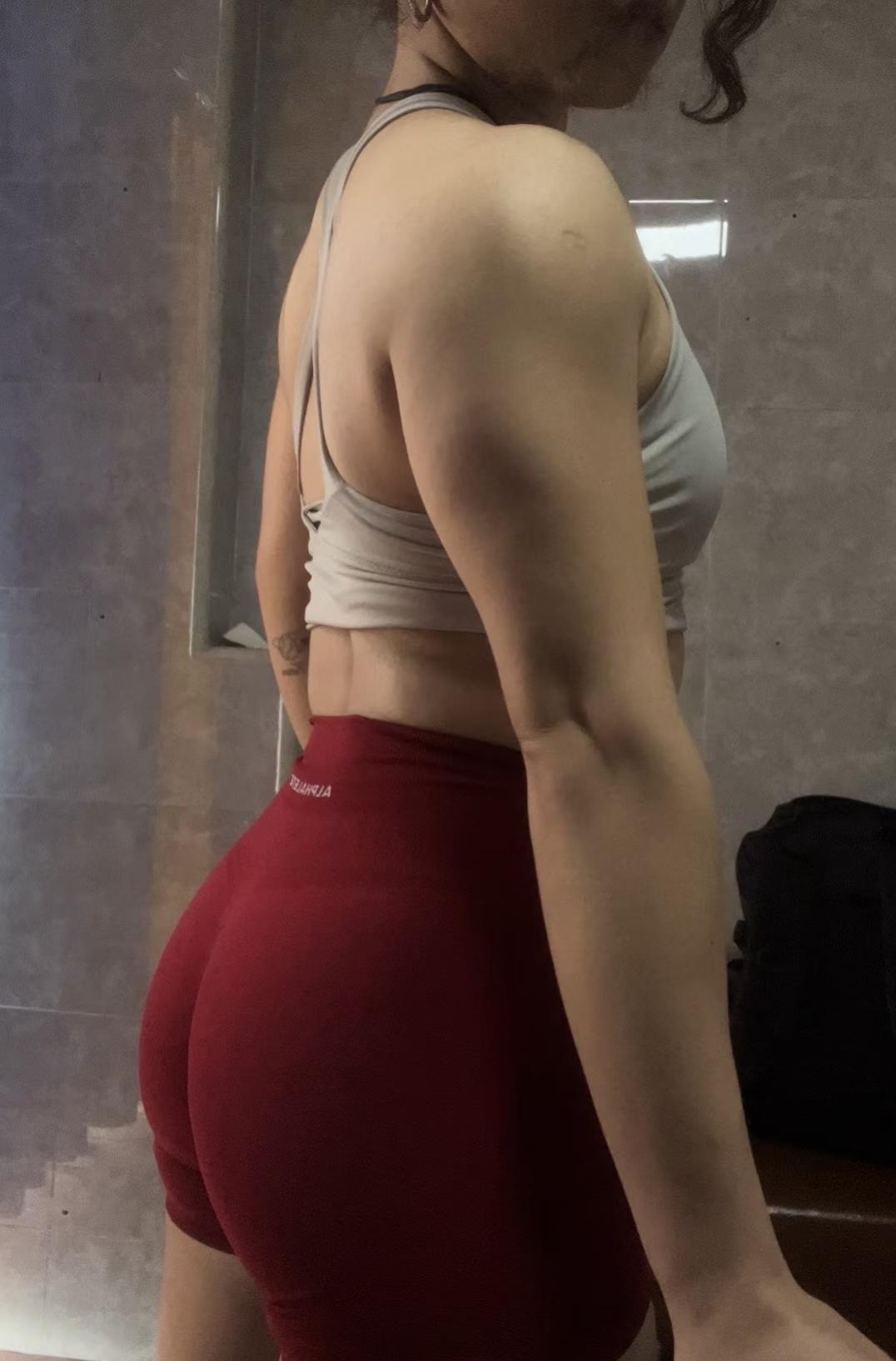 冬天别急着减脂，先囤点“暖肉”。英国最新研究说，体脂多5%，肌肉合成效率直接+