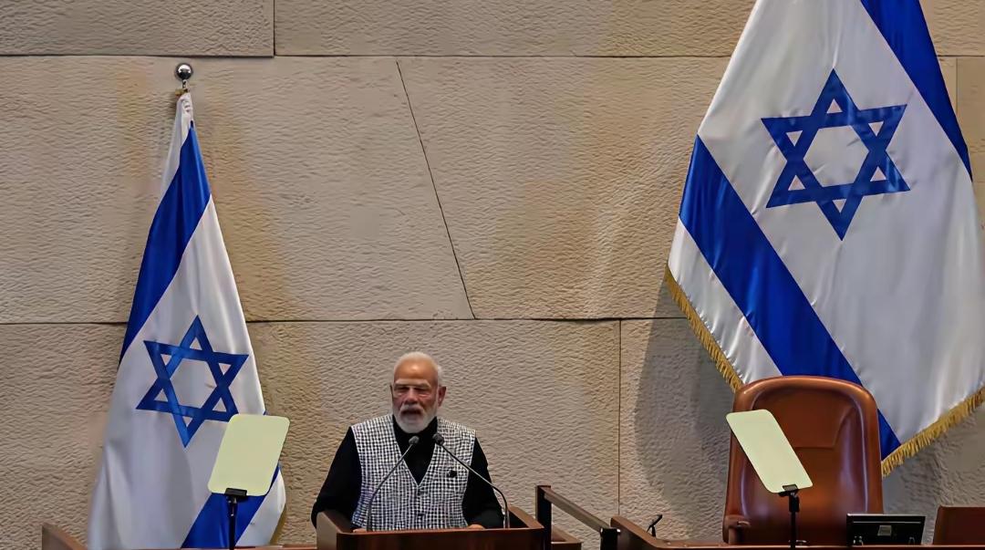 莫迪应该是全球最愚蠢的领导人了，没有领航者的本领，没有远见，想要巴结俄罗斯，结果