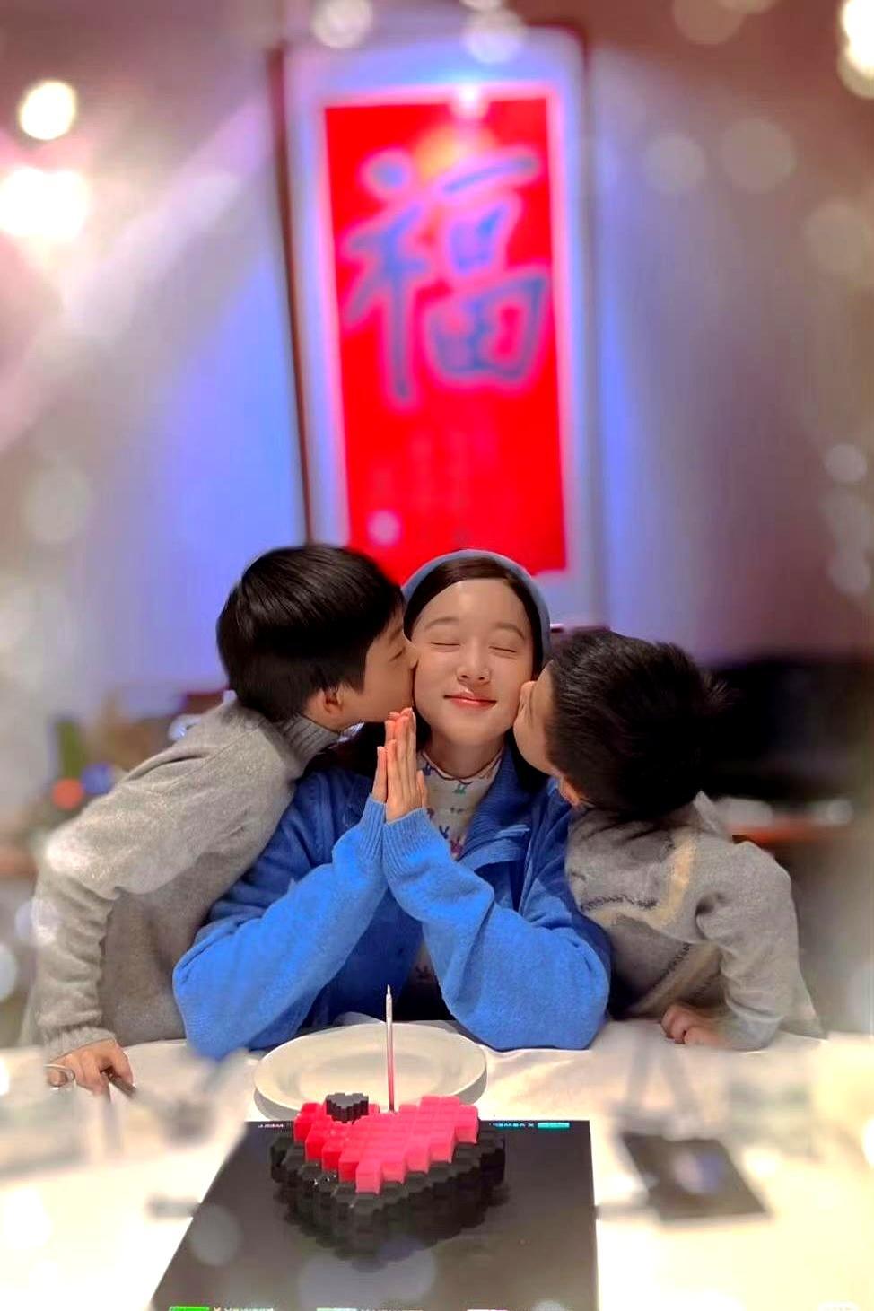 “花西子79块眉笔贵不贵？”一句话，李佳琦把锅甩给打工仔：工资没涨，你反思