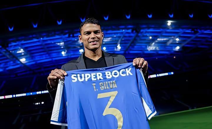 看一看，几大联赛有哪些巴西球员转会呢？一：弟媳转会到波尔图