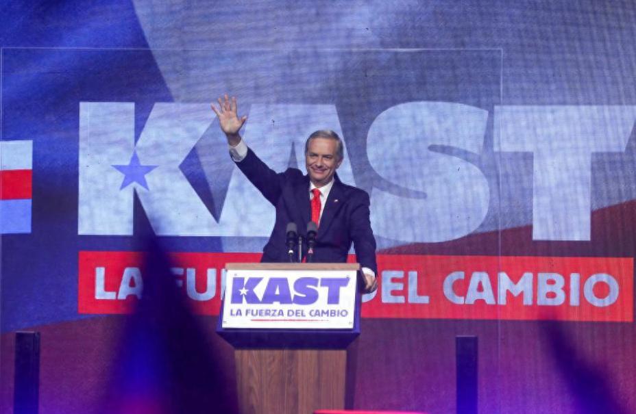 从智利大选到美国“斩杀线”，西方选举的悖论藏不住了最近智利大选的结果让人唏嘘，