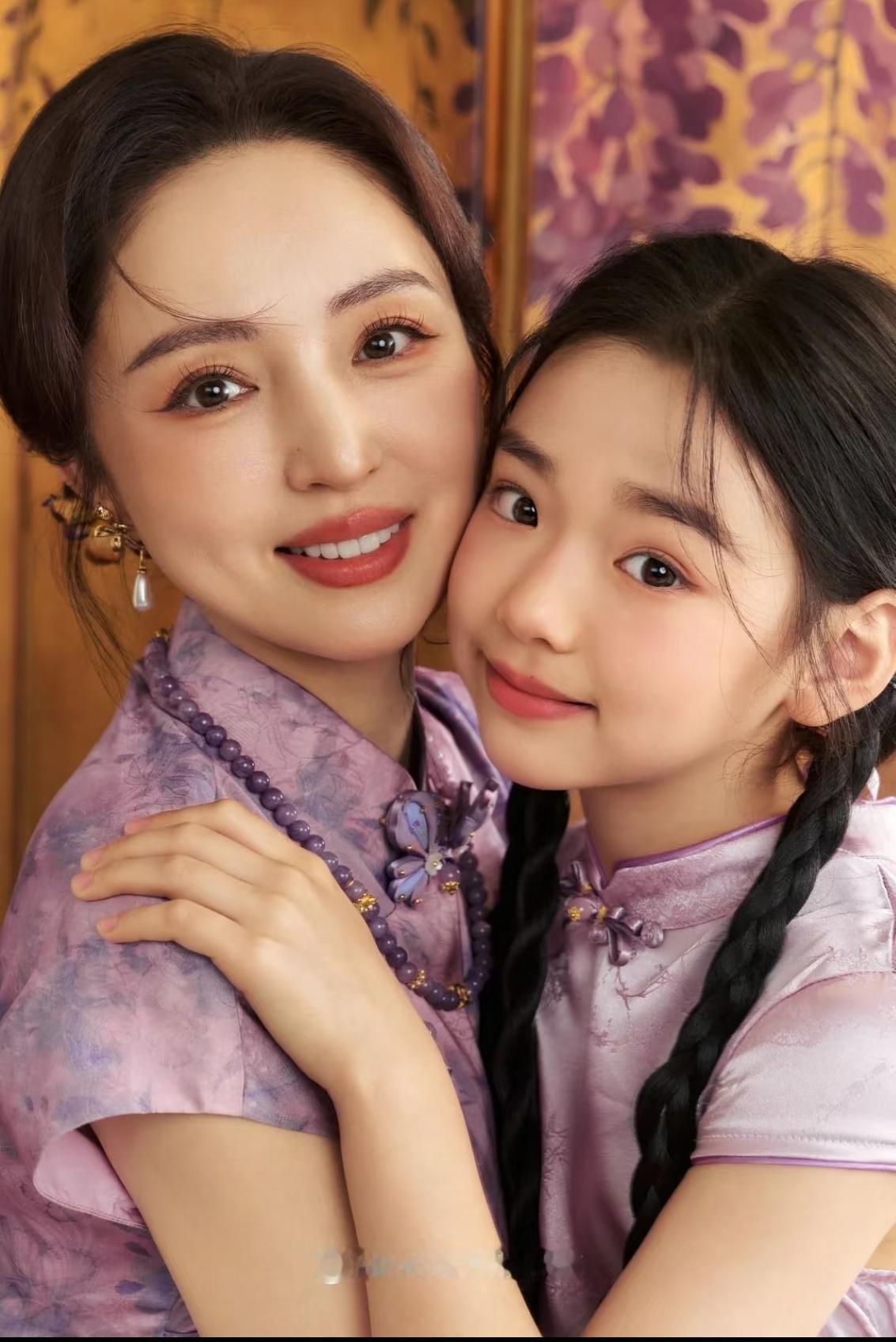 其实大家心里都很清楚，谢依霖心里应该也很清楚。董璇跟张维伊生不生孩子，最