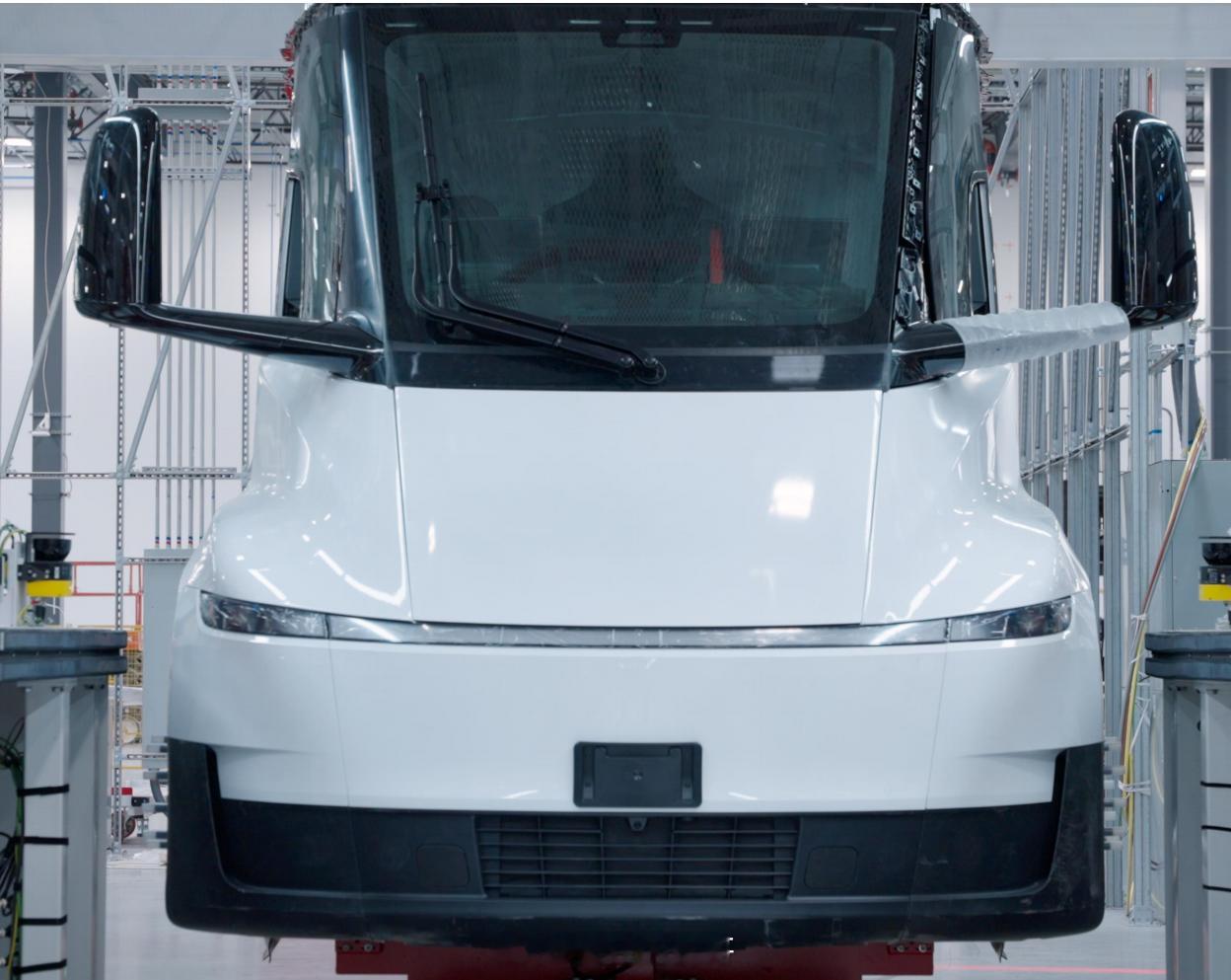 特斯拉第一季度营收224亿美元我仔细看了下财报：特斯拉赚的还是车的钱，约162