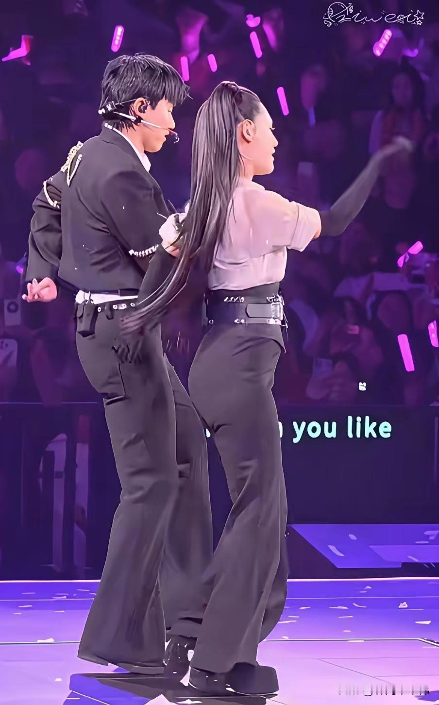 谢娜两口子挺不错的，且不论他们台风如何，单是他们这份对自己的自信，就值得让人敬佩