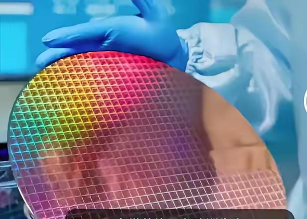 荷兰安世向中国断供晶圆。这一决定于10月29日被确认。10月31日,断供仍在