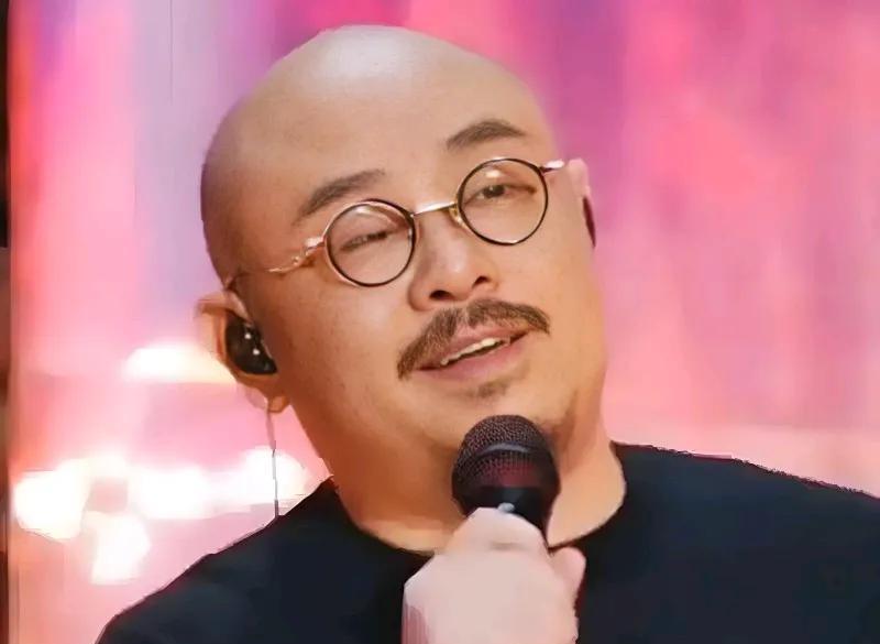 笑不活了！当某些所谓的顶流还在靠热搜博眼球刀郎凭实力让整座城为他疯狂！6月