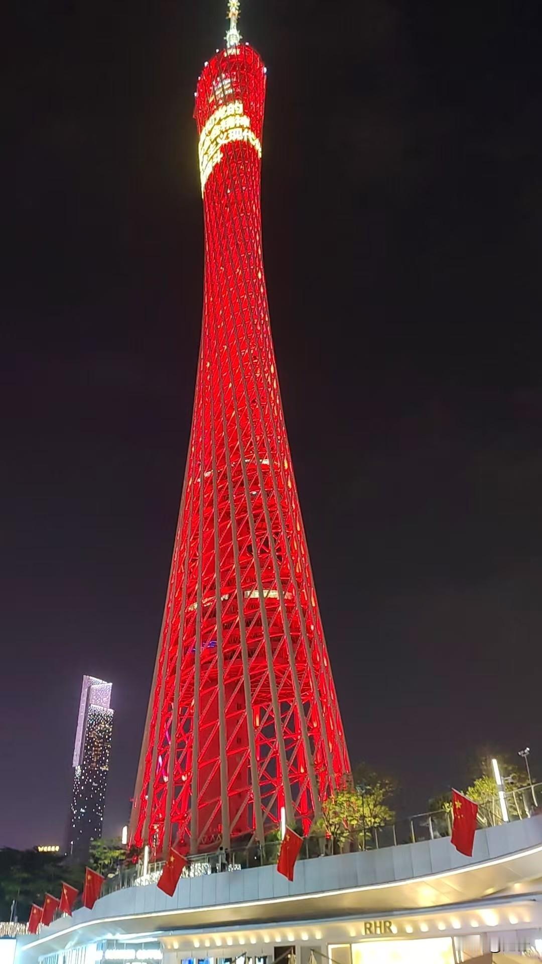 晩上从佛山南海桂城出发去广州电视塔小蛮腰去接人，坐广州三号地铁，广州电视塔B出