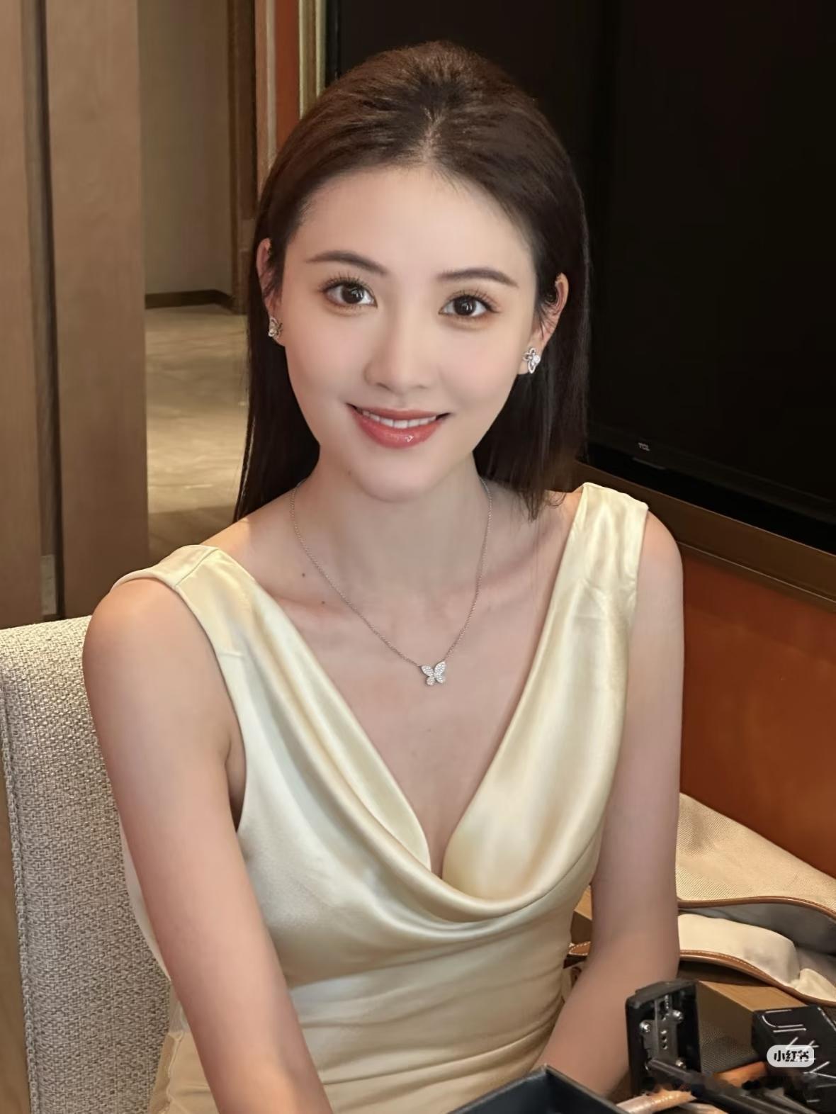 优雅自信穿搭分享