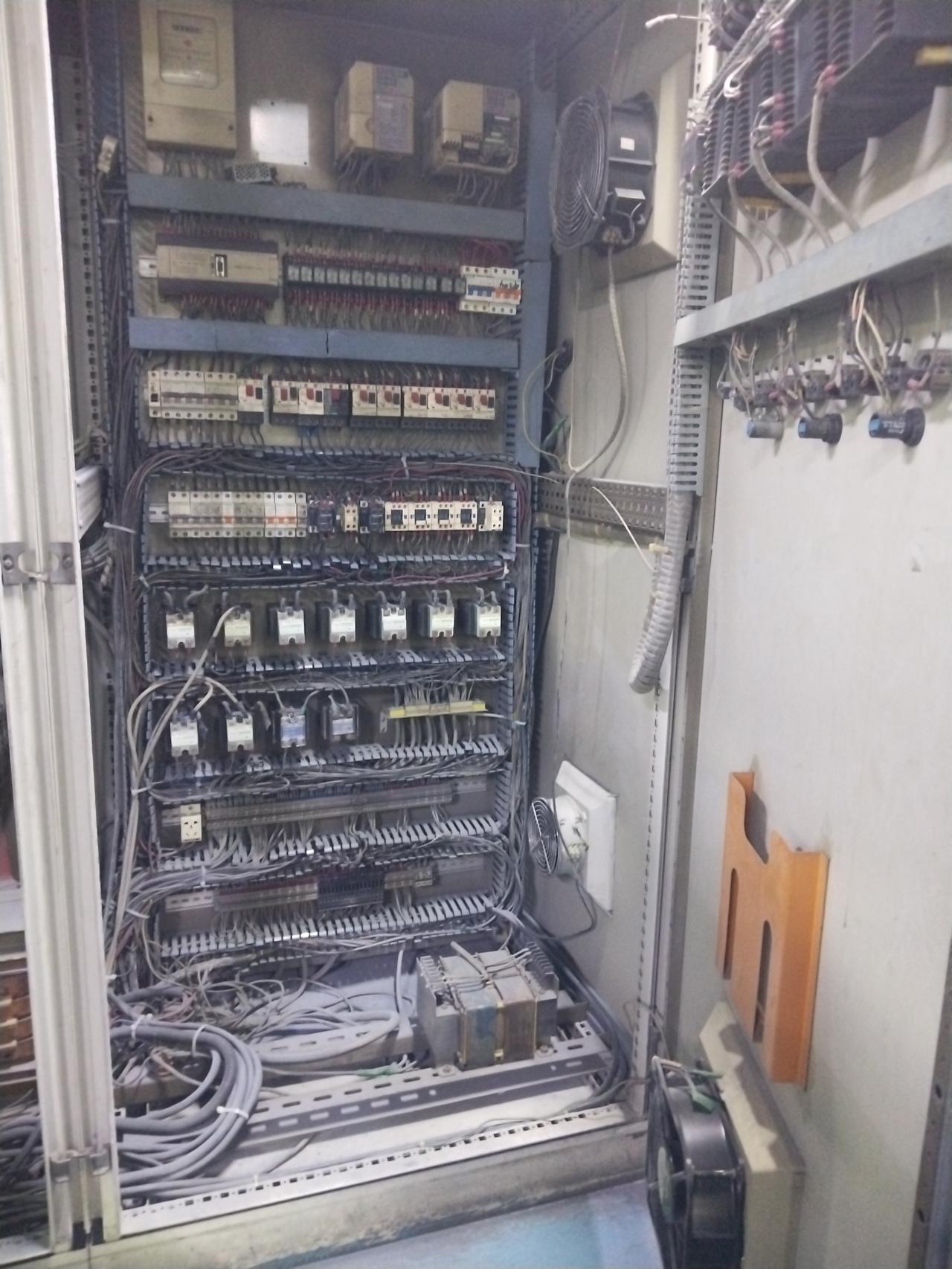 有没什么办法叫外面人来白嫖给我修机，规模不大的小加工厂，也就不到10台机，请一个