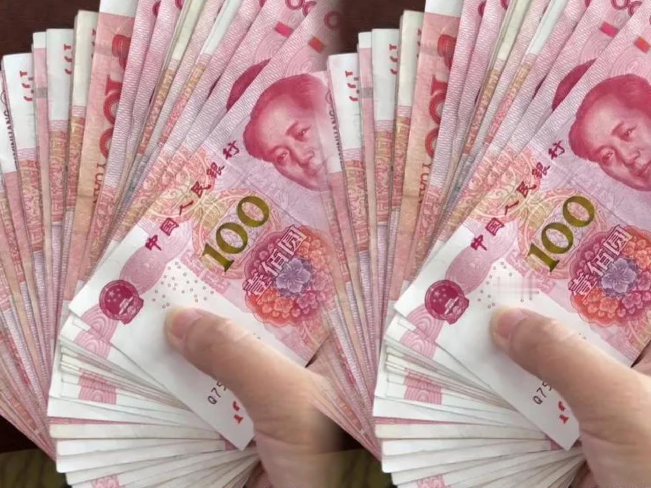 太解气了！女子捡1万2上交派出所，民警找到失主对方却张口要1万4，硬说少了2