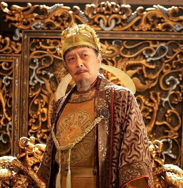 李世民登基后，册立年仅八岁的李承乾为太子。起初，李承乾表现沉稳，朝野皆赞，然而，