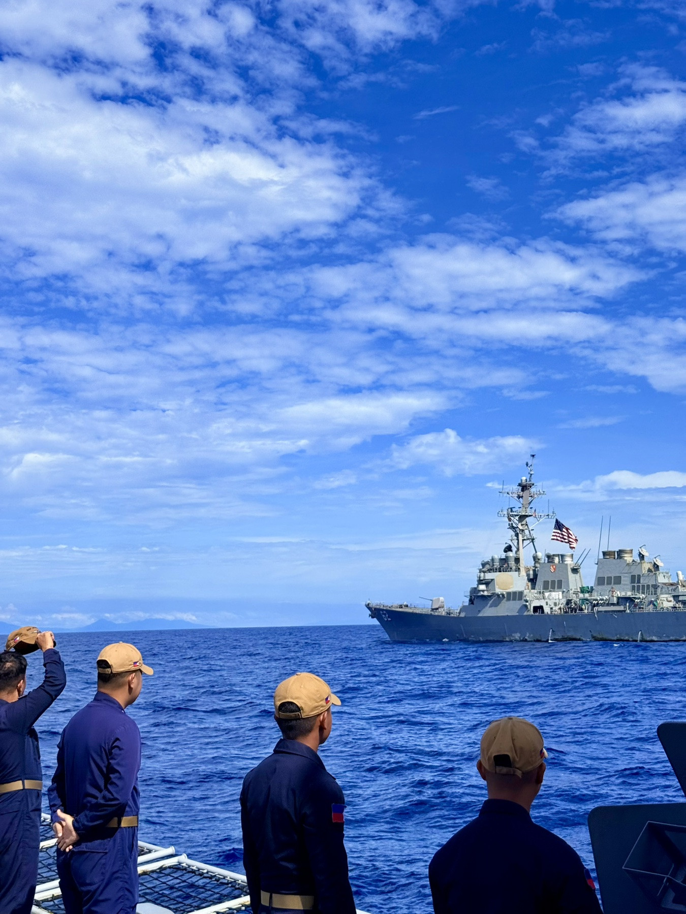 美澳新菲南海军演，现场中国海军舰艇更多——菲律宾武装部队表示，10月3...