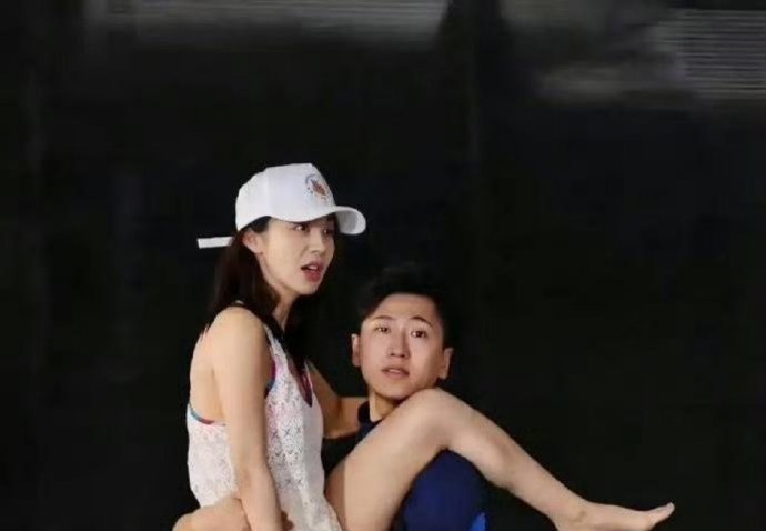 李菲儿身材好好，瘦而不柴真好看