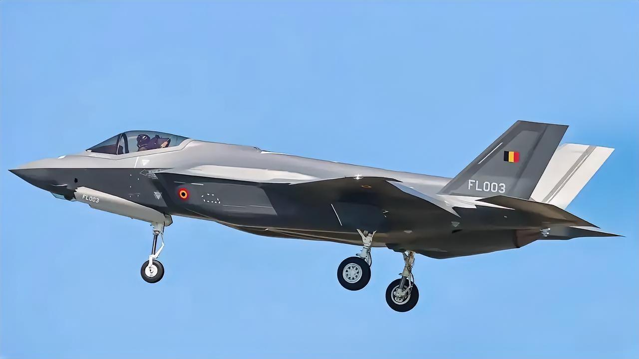 比利时从美国接收F-35A战斗机之后，很快就在国内引起骂声一片，比利时国防部长西