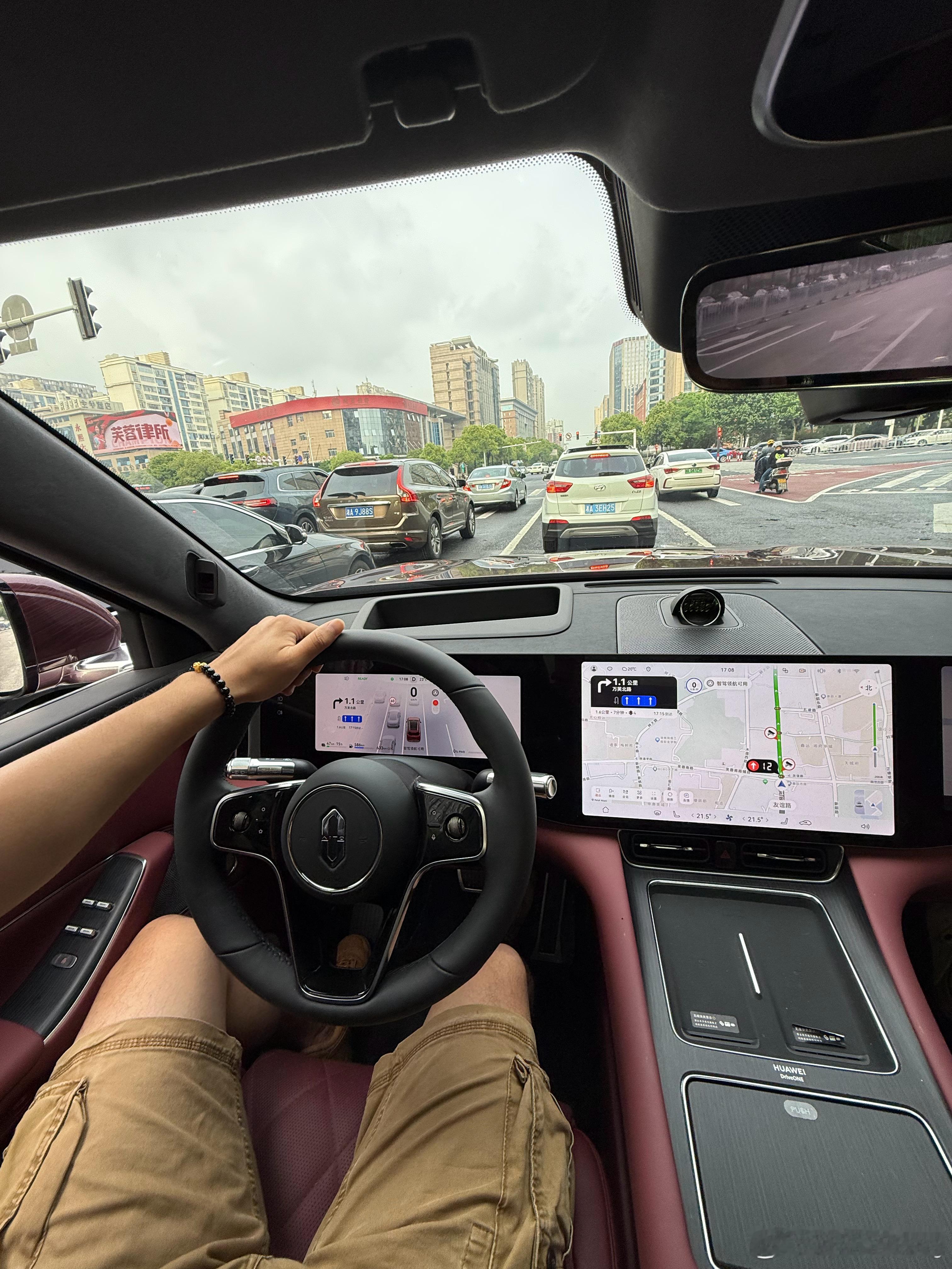 M8开上了大家有啥问题想问问吗？​​​