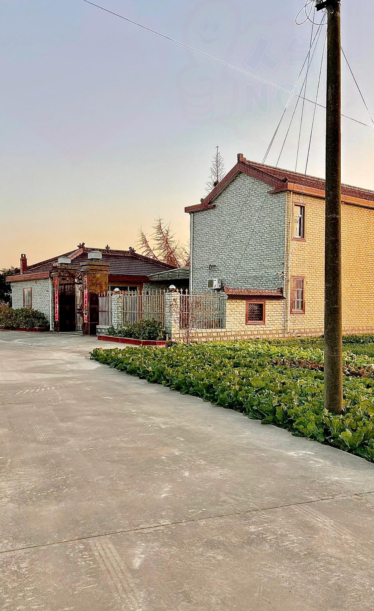 大家有没有发现？现在出现了一批超特别的“新型富人”，月工资就5000块，上班却开