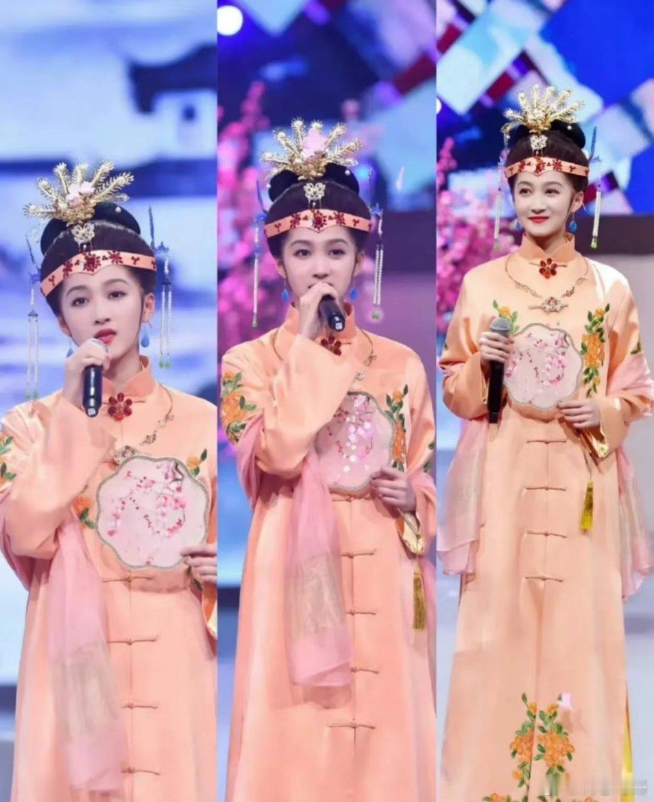 这个事不是说过了吗？还好晓彤没演，感觉晓彤也不适合林黛玉[抠鼻]原来关晓彤才是林