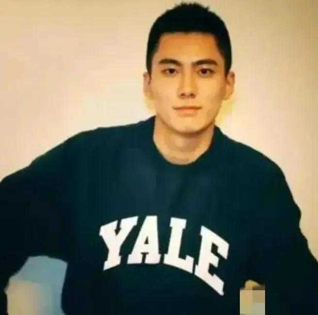 2008年，福建一考生拒绝保送清华，班主任说他狂妄，学生说他自大，为了心中目标他