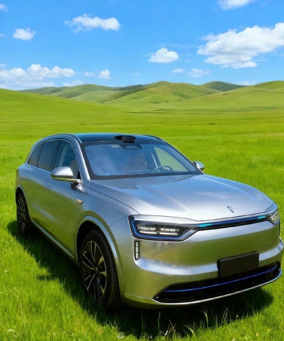 真假难辨，外观很赛力斯，内饰完全就是一个新的汽车品牌，即将在明年上市的问界M6