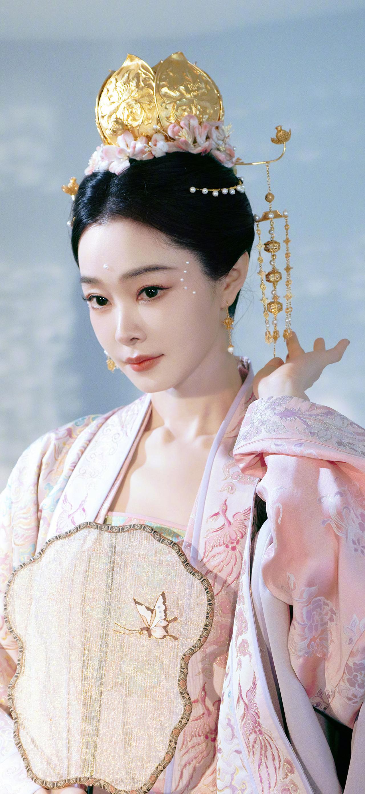 美女壁纸-第5974期-宋轶