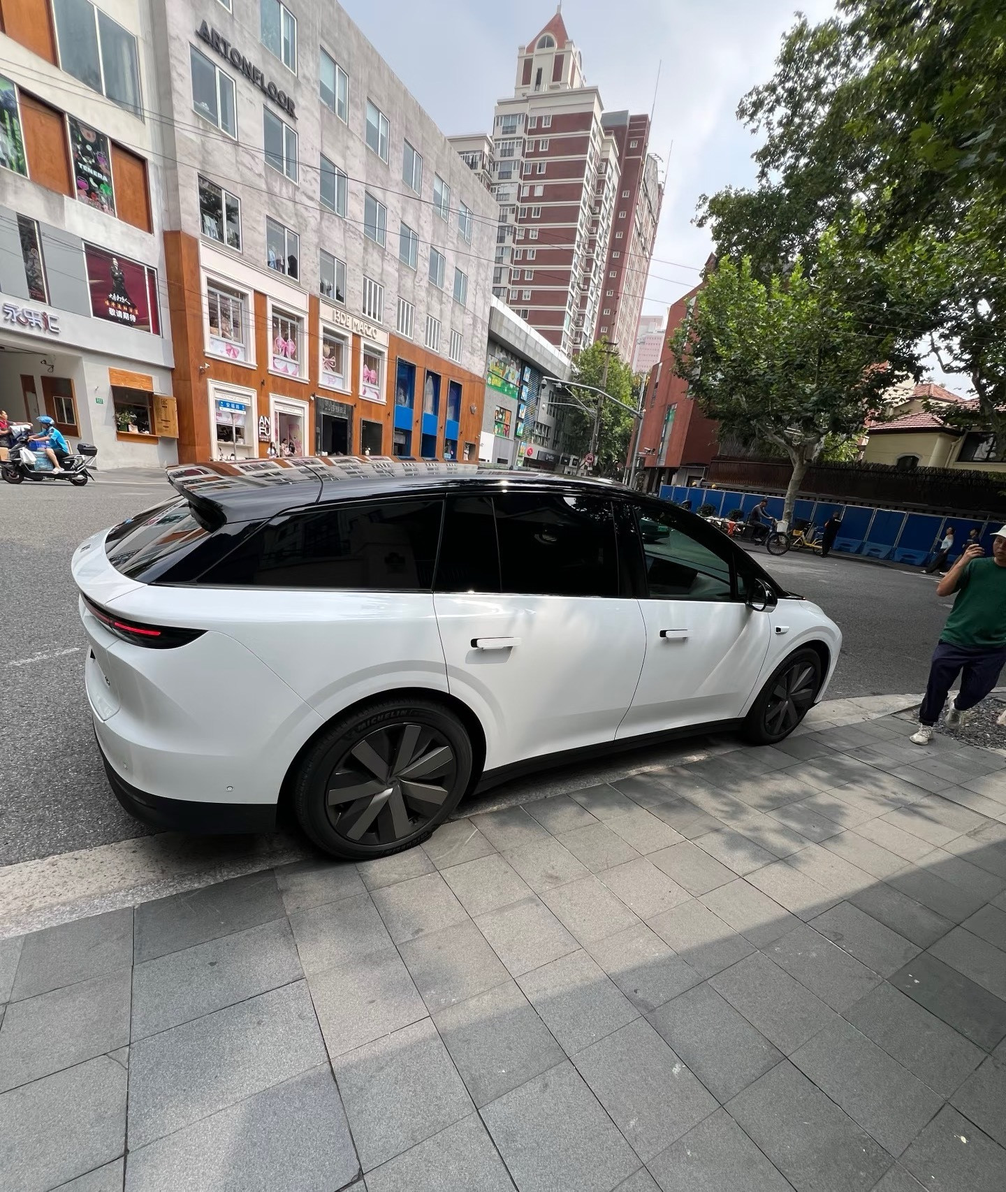 理想i6又来挤牙膏了，能不能挤爆呢，月底见～​​​