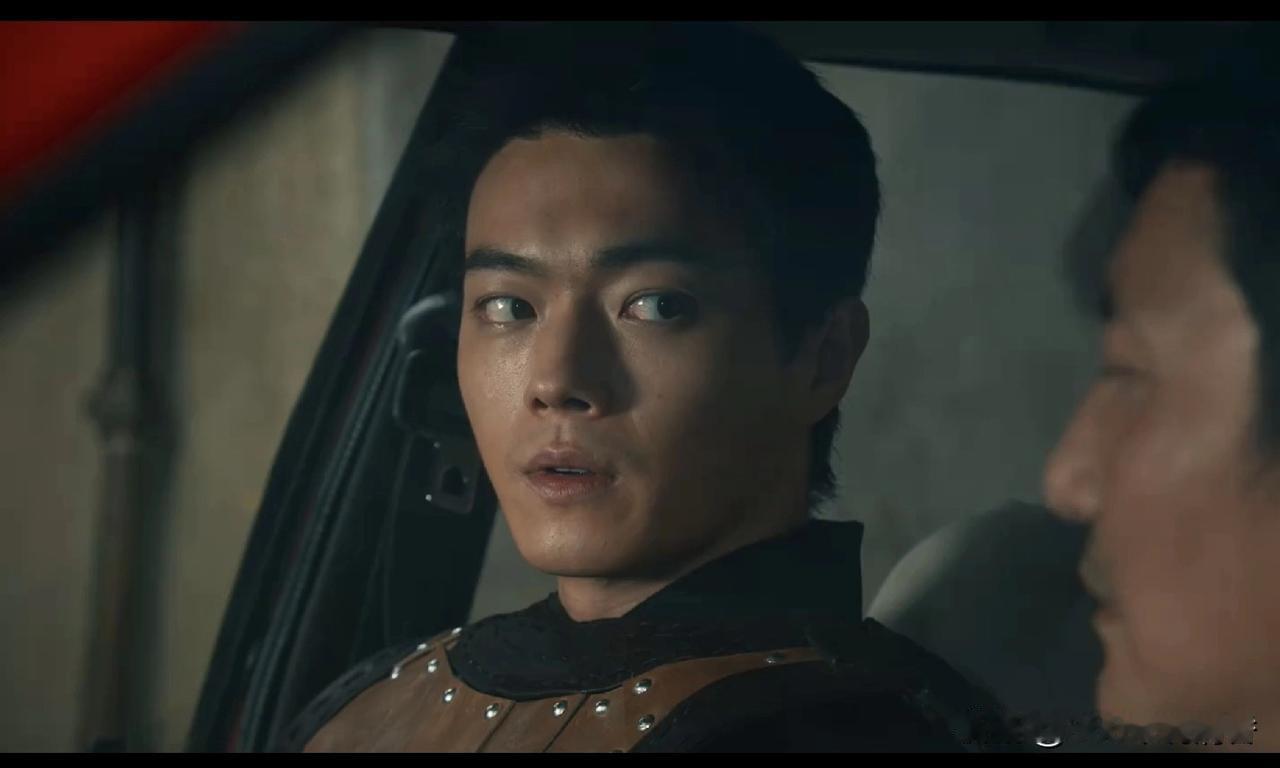 电视剧《方圆八百米》最新剧情又迎来了大反转，原来陈辉（许凯饰）并不是遭到了霍开