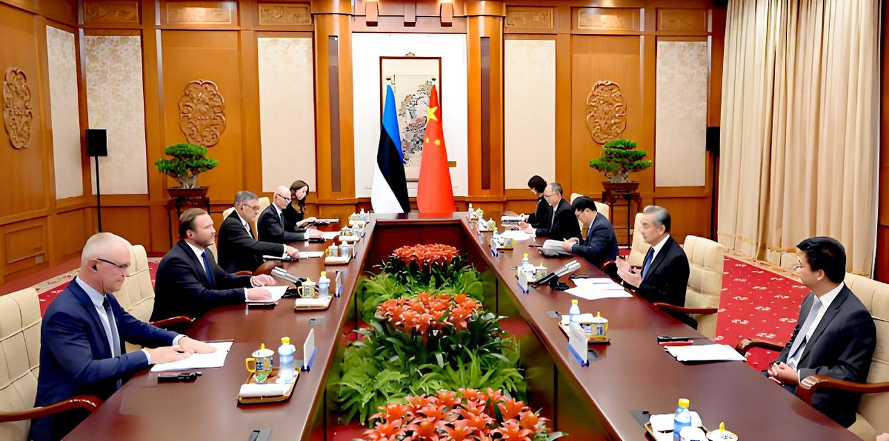 爱沙尼亚迷途知返，实乃识时务之举！据报道，11月4日，王外长在北京与爱沙尼亚