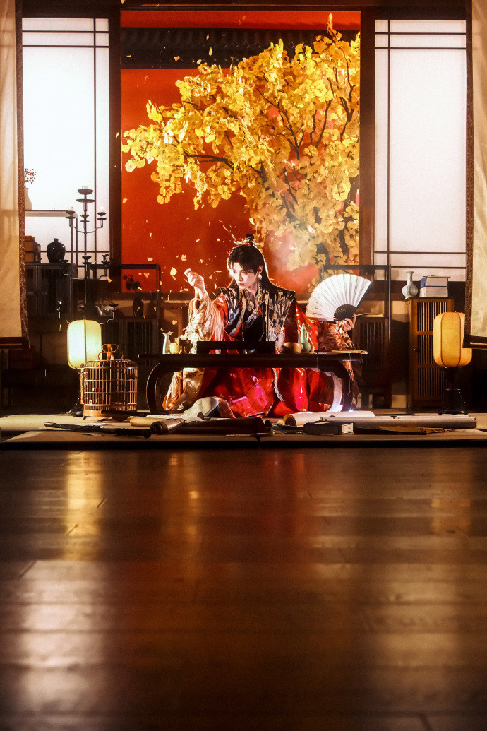 黄明昊的古装写真可以的哎！！！小皇子！！