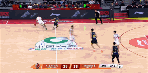 广东队没了徐杰，其他人就完全不会打球了吗？失误一大堆，连球都运不稳了？就第二