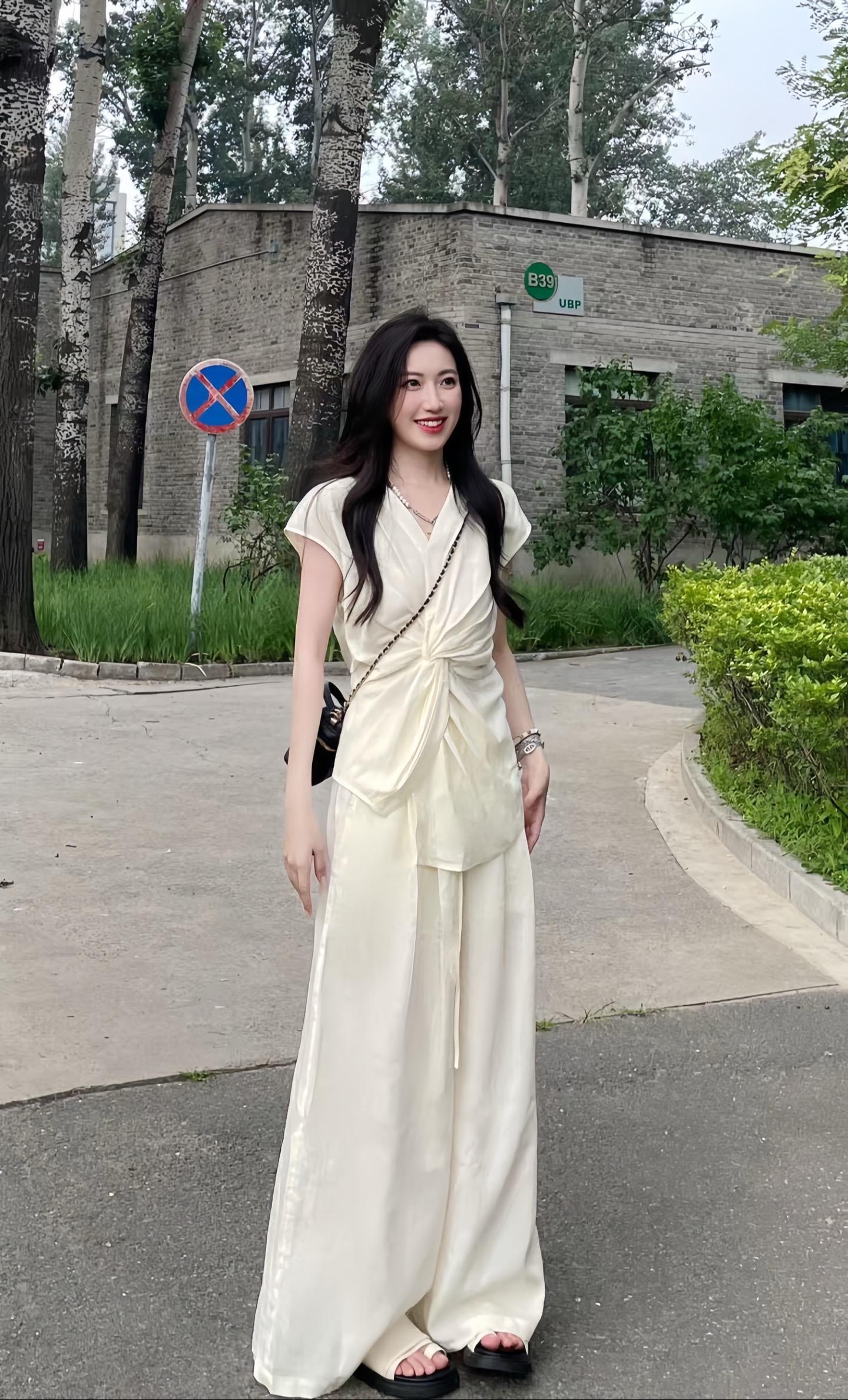 韩系穿搭 简约穿搭 高级感穿搭 今日穿搭 夏日通勤休闲穿搭