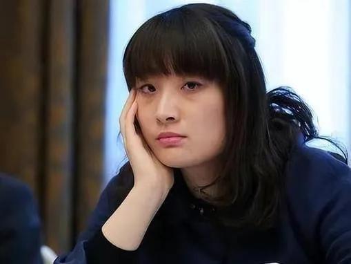 彭博社:宗庆后的三个私生子女在香港共同起诉宗馥莉，要求分配她名下18亿美元的资产