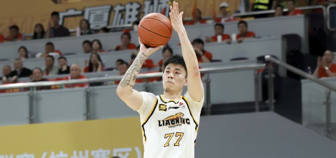 CBA曝光三方交易，广东队得超级锋线，不要张镇麟，杜锋赢麻了就在这两天，