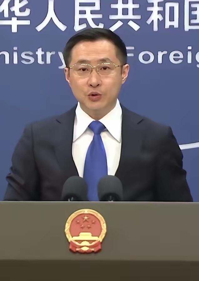 霸权慌了！5月1日起，中国正式接任联合国安理会轮值主席！全球地缘冲突乱成麻