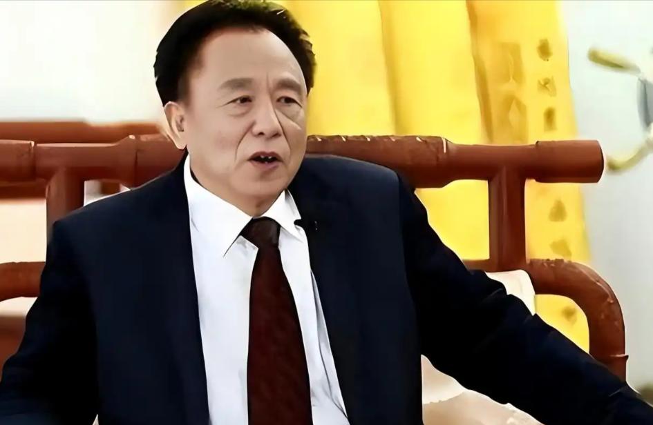 包养了多名情妇，生下11个私生子，75岁还在拼命生娃！他是谁？人前，他是人人崇拜
